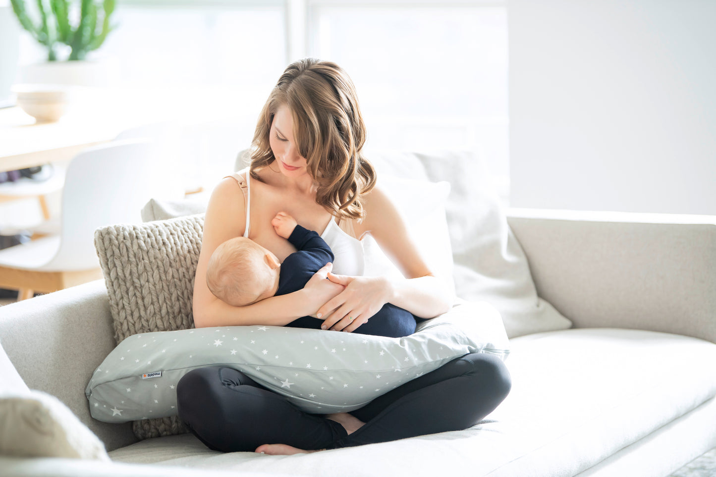 Medela Maternity & Nursing Pillow